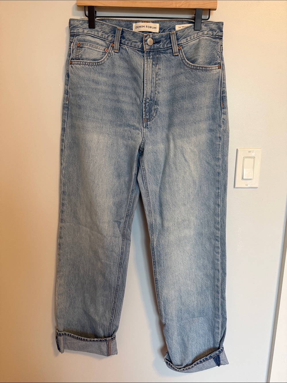 Denim Forum the 90s classic mid Straight Jeans